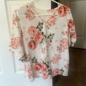 Woman’s fashion top!